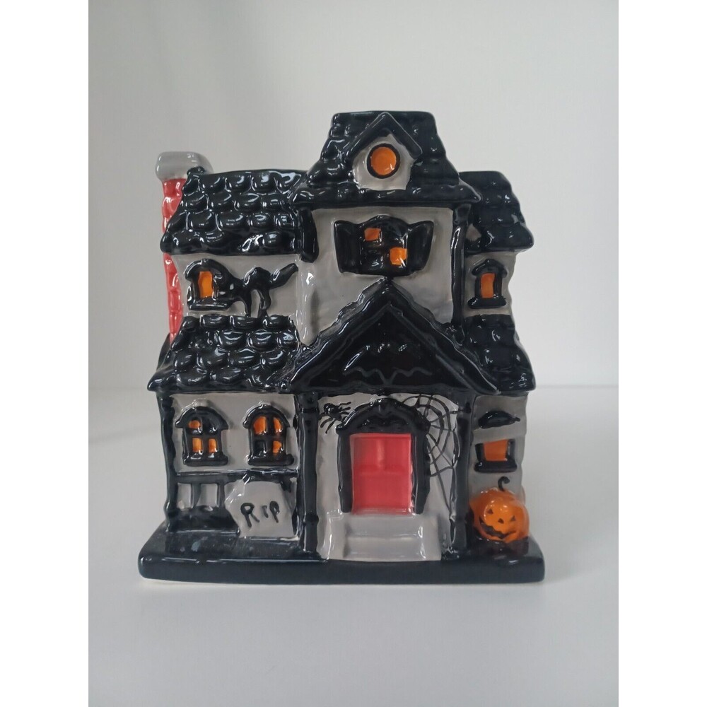 NEW Yankee Candle Spooky Haunted House Halloween Porcelain Candle Holder